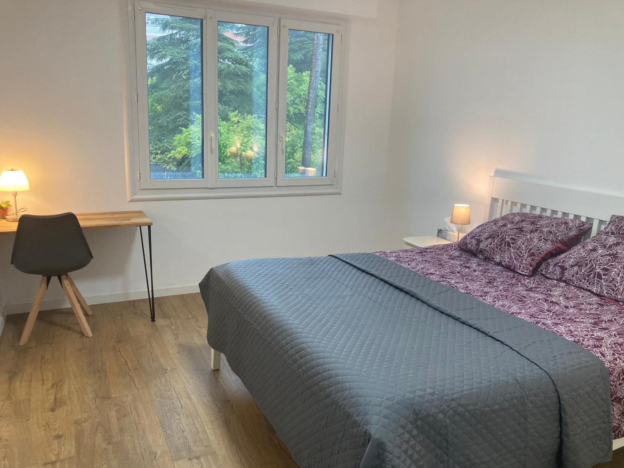 Chambre Parentale , Salle De Bain Privee, Acces Plages & Vue Mer Du Salon Dans Appartement Partage Chez L'Habitant ,, Master Bedroom, Private Bathroom, Beach Access & Sea View Cannes Extérieur photo